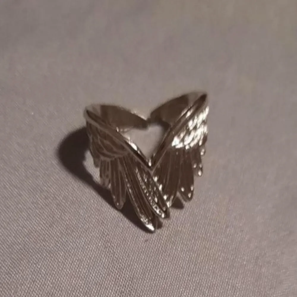 fairy angel wing silver plated ring🐰 adjustable size / open back